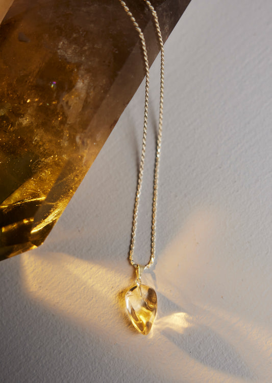 Ciondolo in Quarzo Citrino Naturale - La luce interiore.